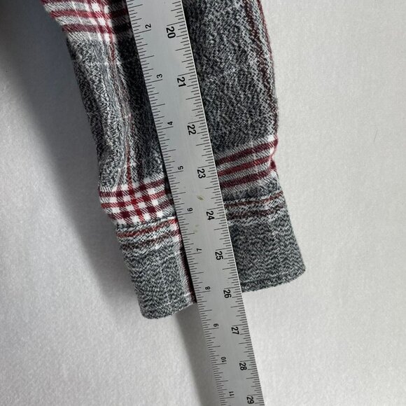 Distortion Button-Up Shirt Men's Sz L Gray Red Plaid Collared Chest Pockets - Picture 5 of 8